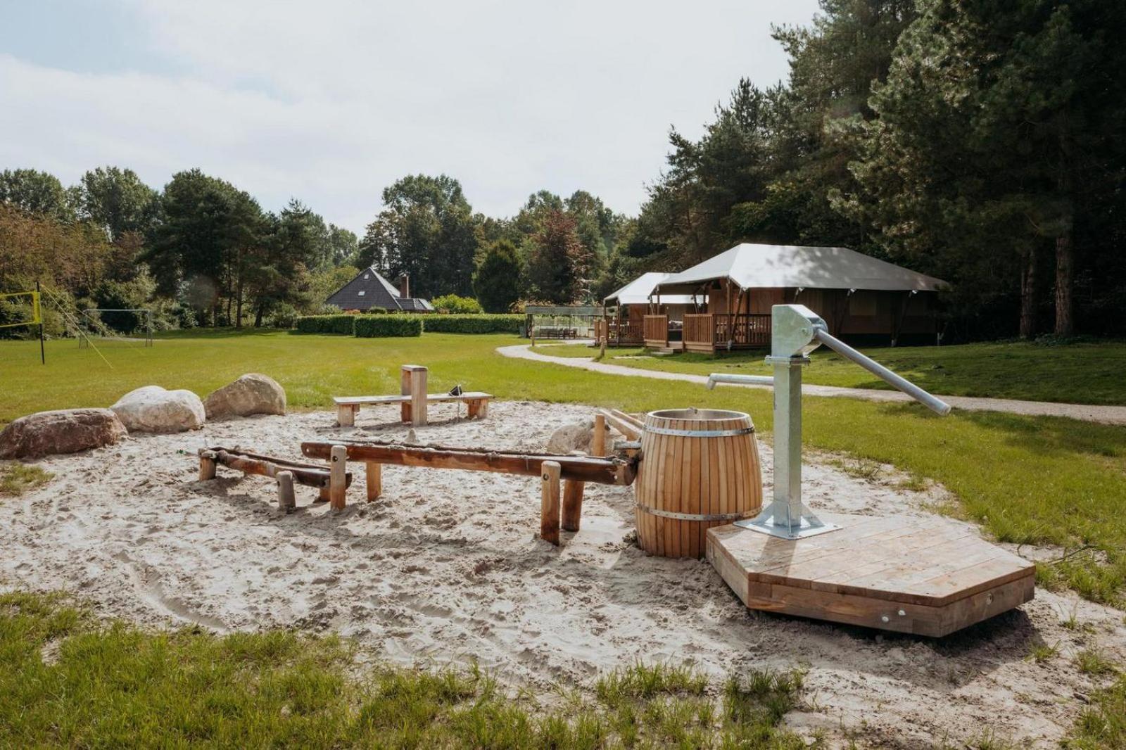 De Glamping Hotel Zeewolde Eksteriør billede