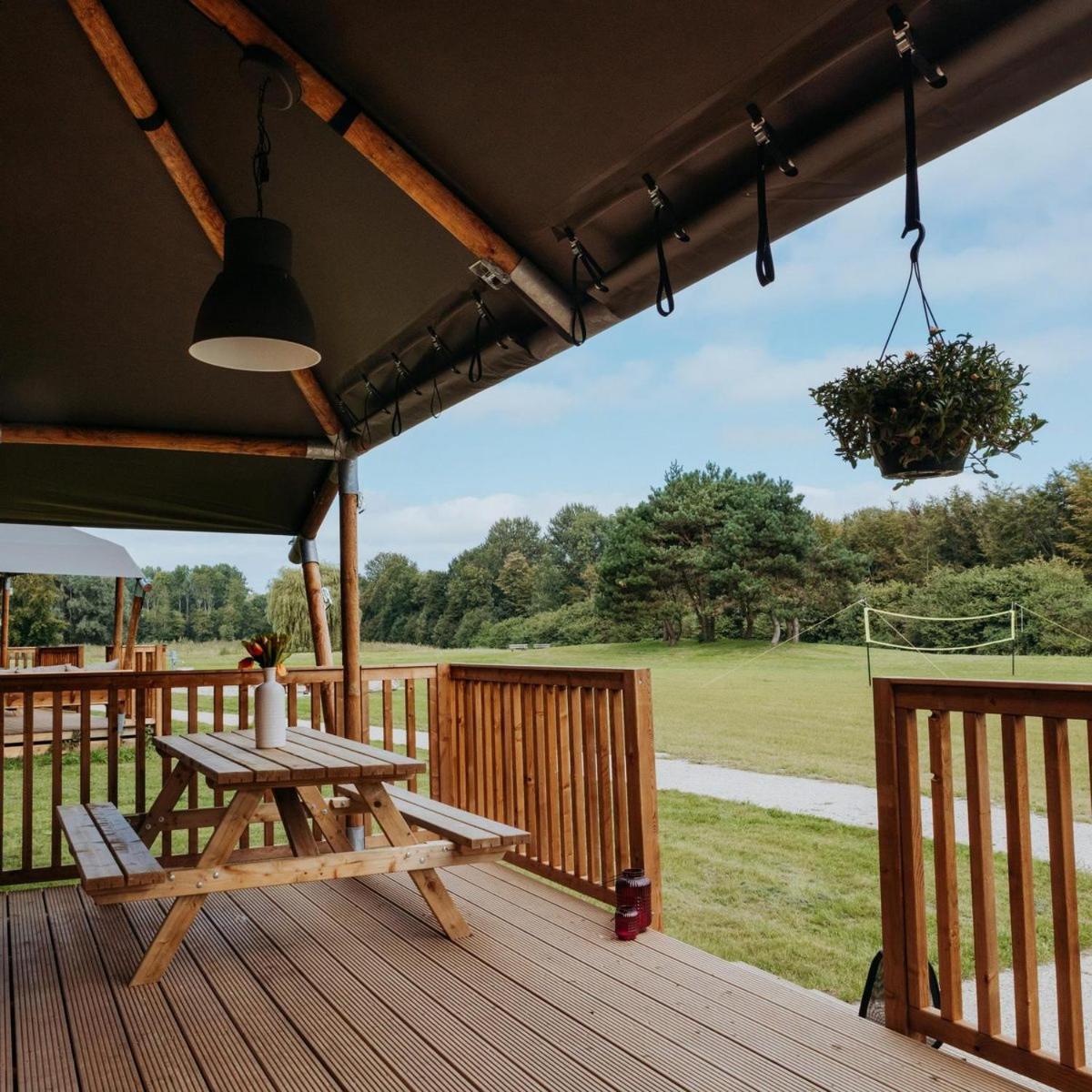 De Glamping Hotel Zeewolde Eksteriør billede